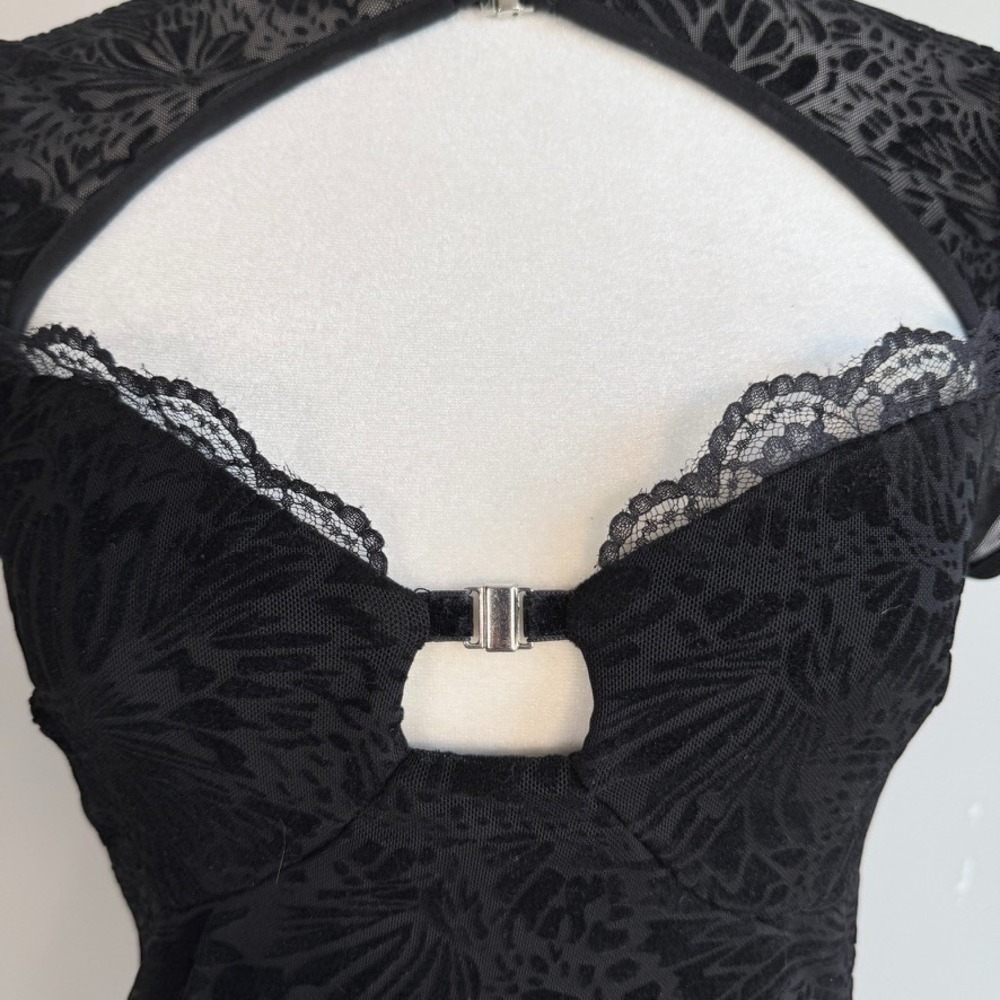 Black Velvet‎ Burnout Babydoll Sheer Back Top Medium Lace Fairy Grunge - Picture 3 of 10